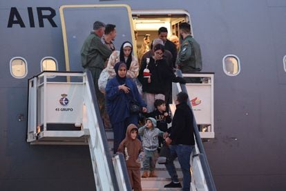 “Gaza, tú no existes.  La han borrado del mapa”, según los legados hispanopalestinos en Torrejón |  Internacional