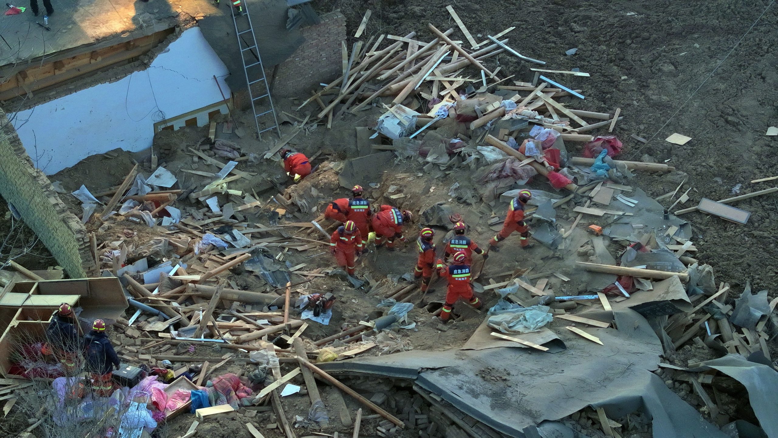 Moto en noroeste de China causa al menos 126 muertes |  Internacional